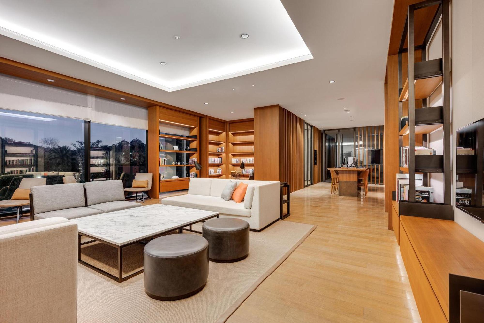 The Westin Tashee Resort, Taoyuan Дакси Екстериор снимка The interior of the 10,000-square-foot (930 m2) penthouse at One Museum Mile