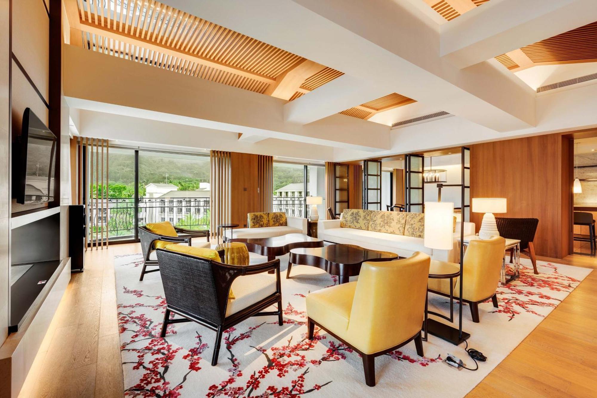 The Westin Tashee Resort, Taoyuan Дакси Екстериор снимка The Living Room at The Residence, Mandarin Oriental, Hong Kong